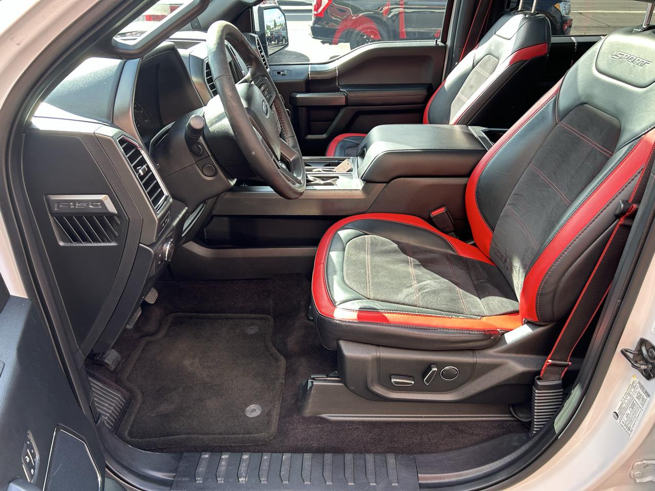 Ford F-150 4WD SuperCrew 145" Lariat 2016