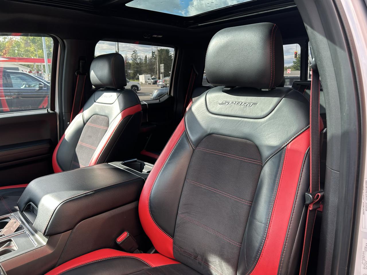Ford F-150 4WD SuperCrew 145" Lariat 2016