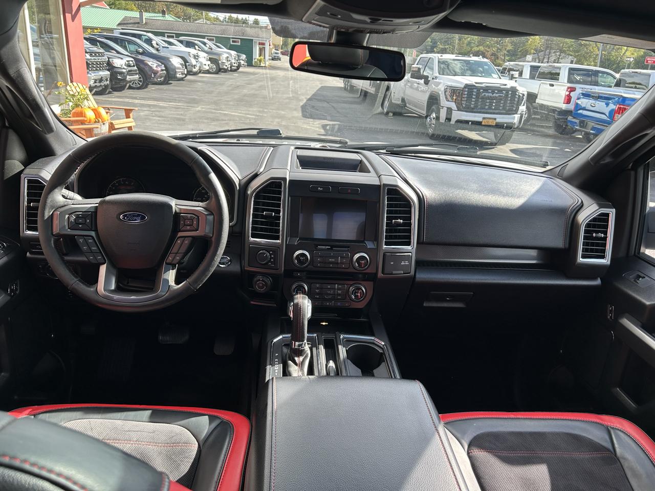Ford F-150 4WD SuperCrew 145" Lariat 2016