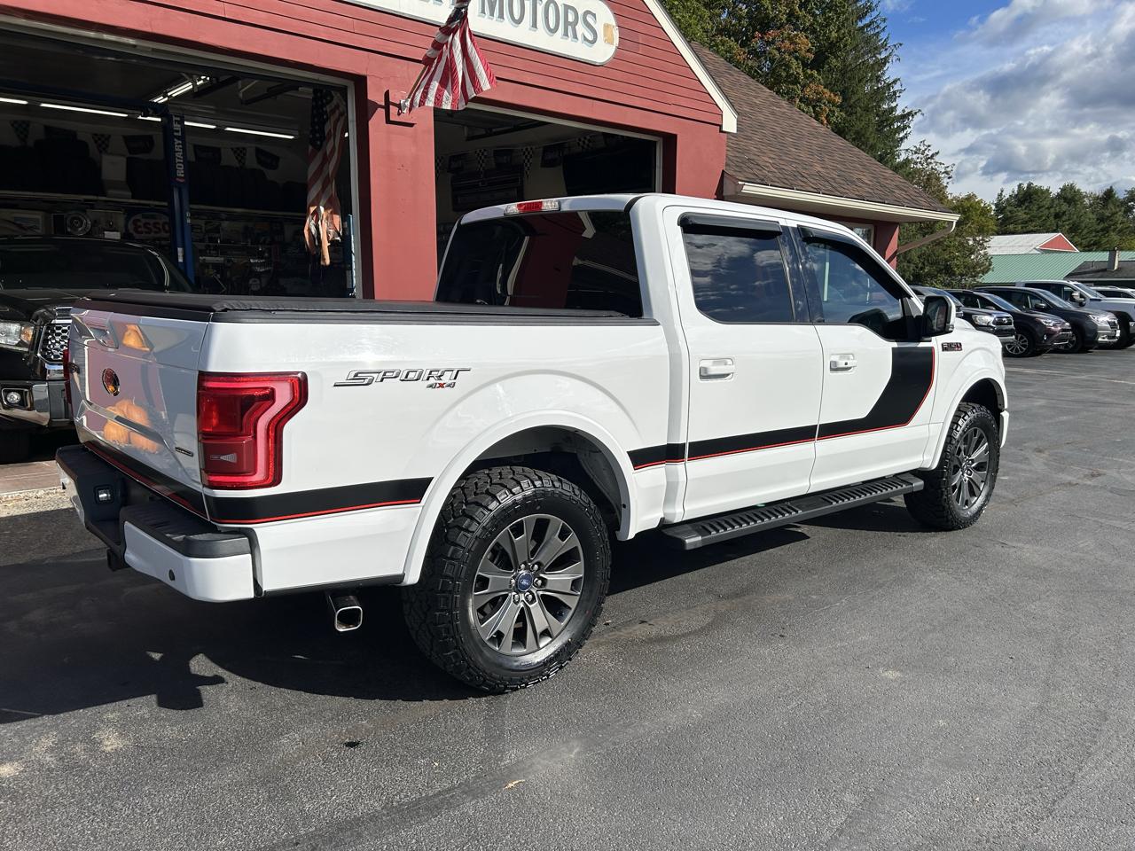 Ford F-150 4WD SuperCrew 145" Lariat 2016