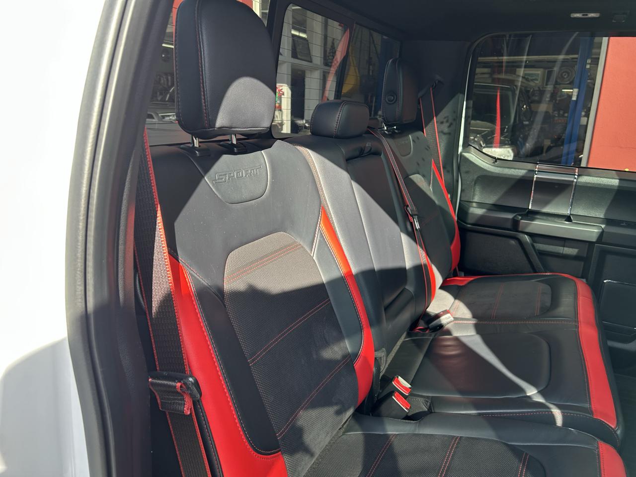 Ford F-150 4WD SuperCrew 145" Lariat 2016