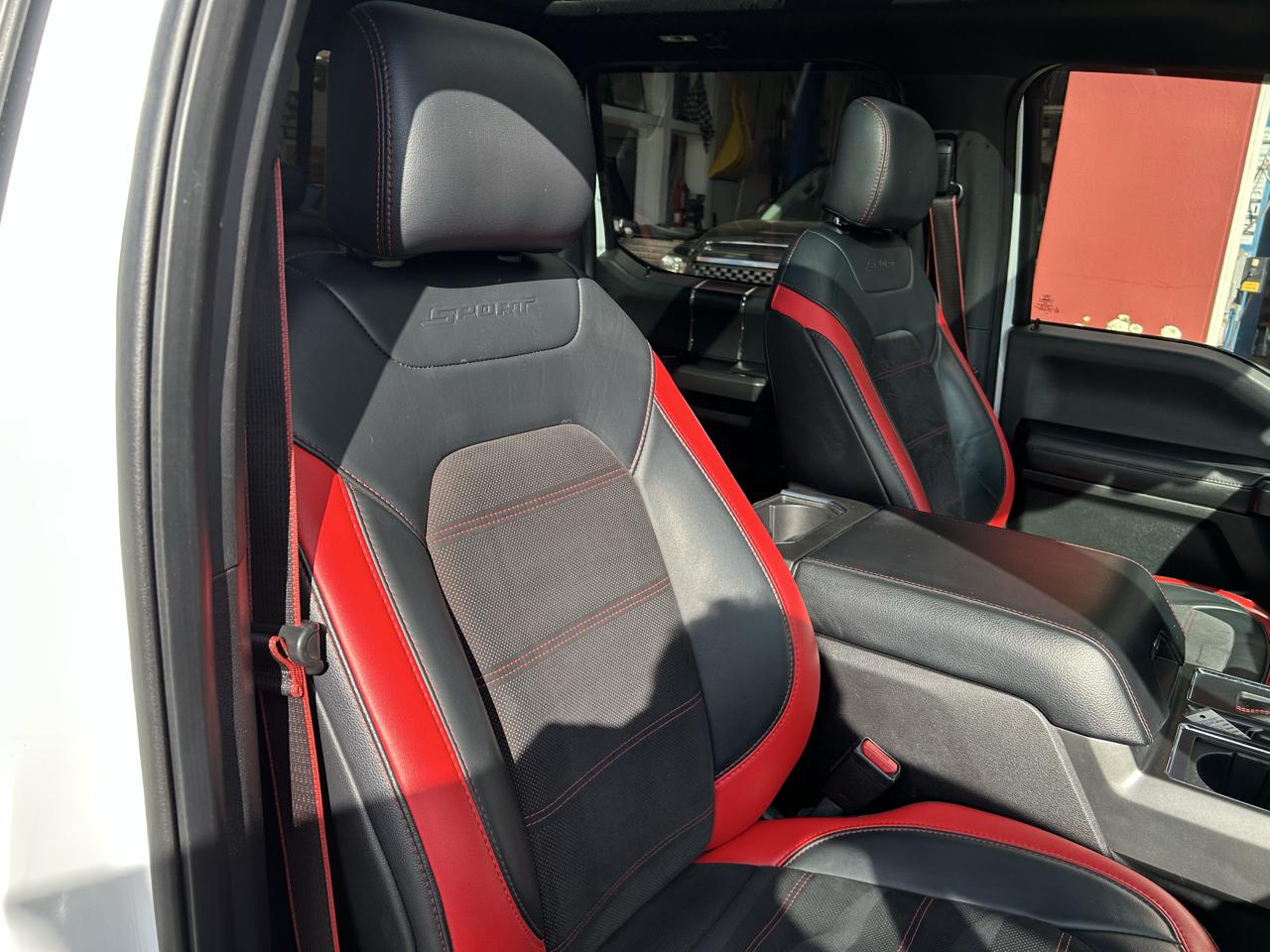 Ford F-150 4WD SuperCrew 145" Lariat 2016