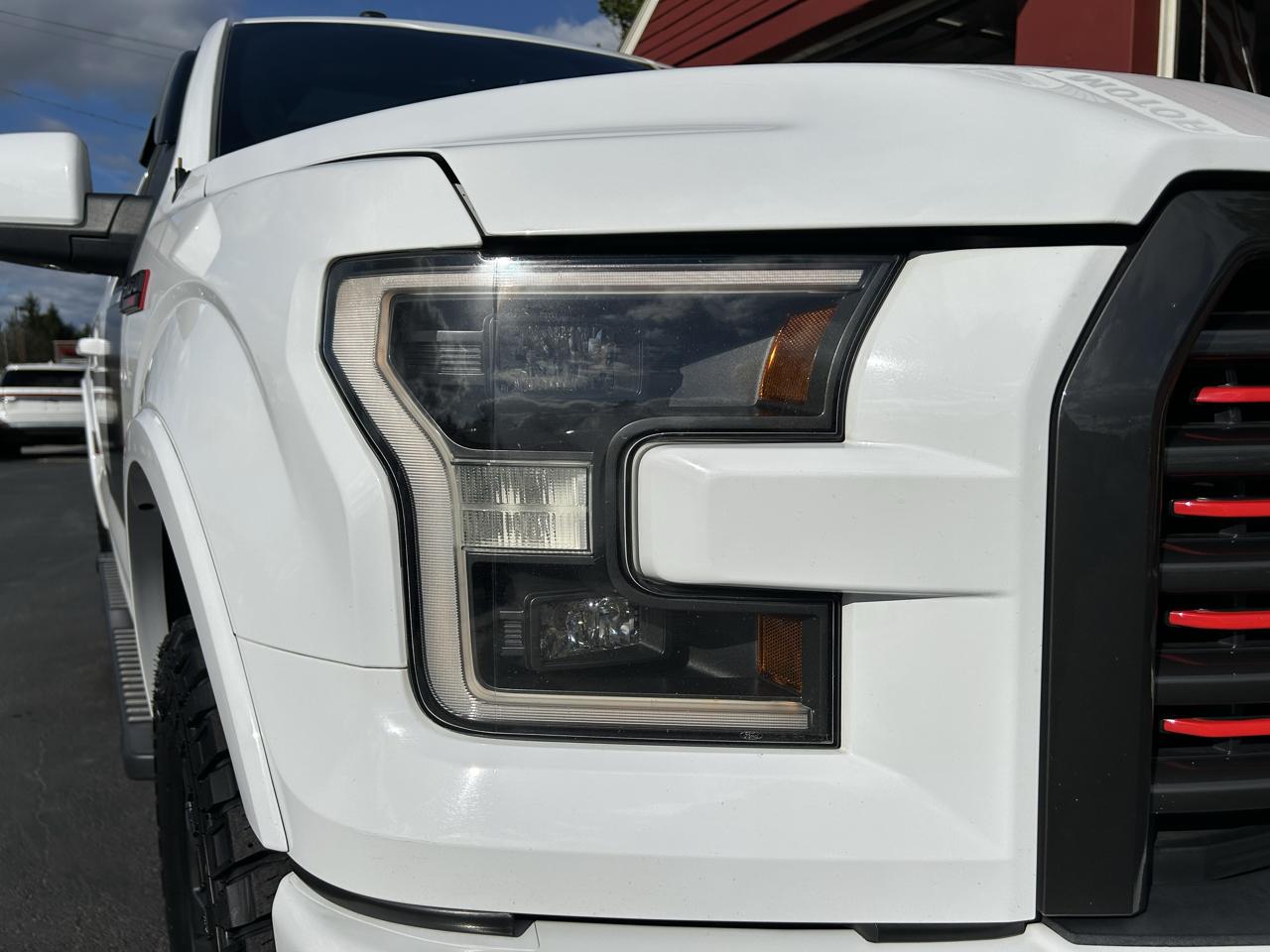 Ford F-150 4WD SuperCrew 145" Lariat 2016