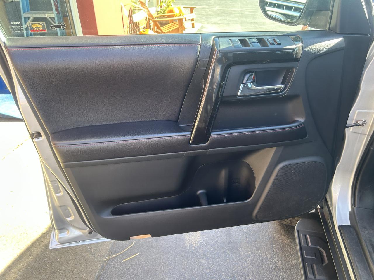 Toyota 4Runner 4WD 4dr V6 Trail Premium (Natl) 2016