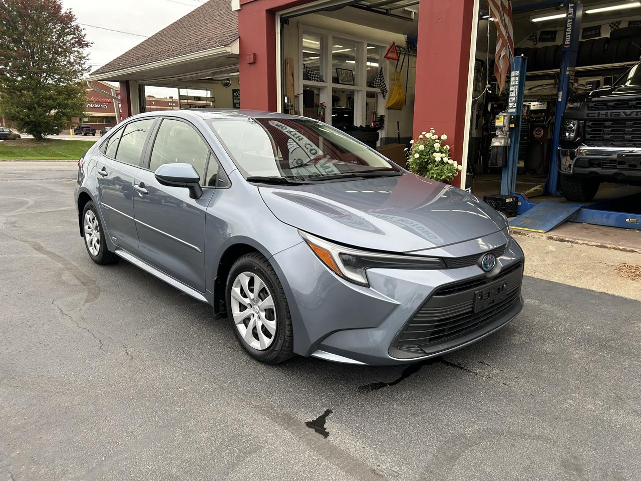 Toyota Corolla Hybrid LE AWD (Natl) 2023