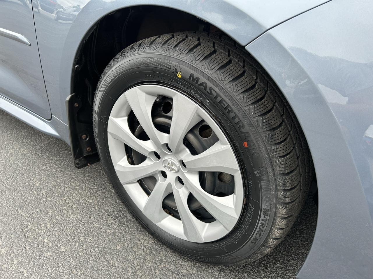 Toyota Corolla Hybrid LE AWD (Natl) 2023