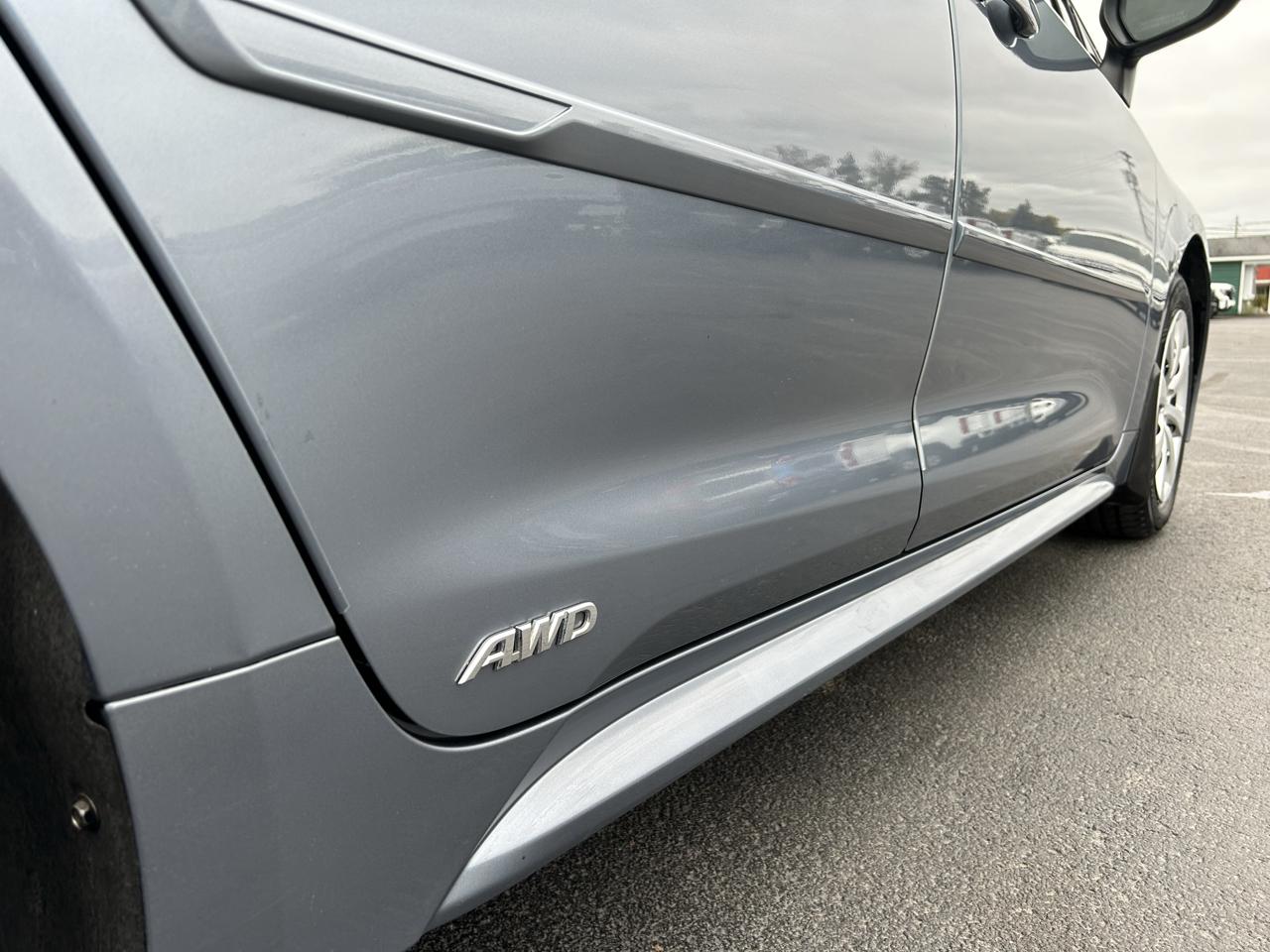 Toyota Corolla Hybrid LE AWD (Natl) 2023