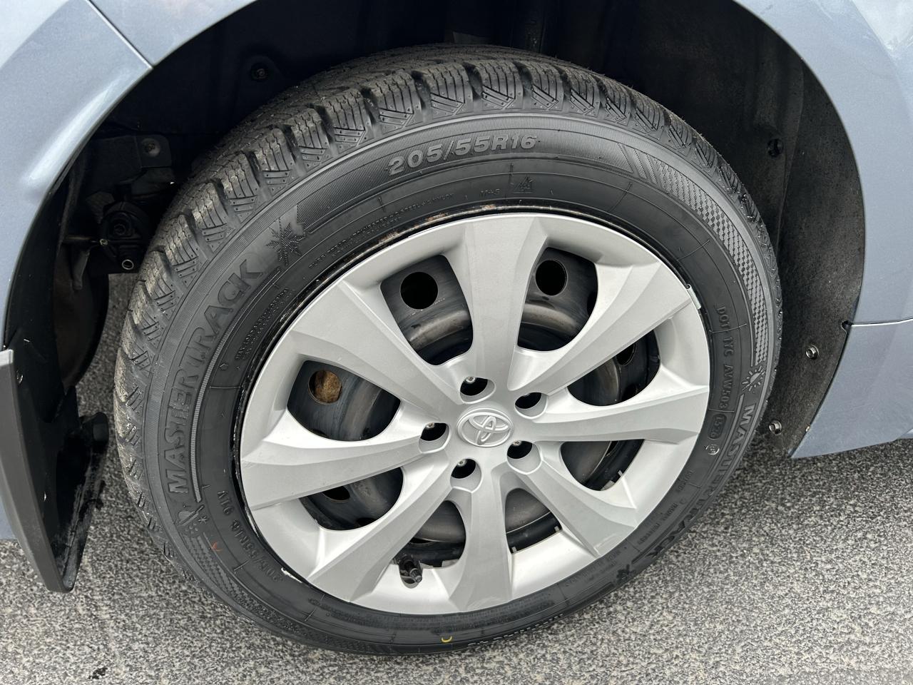 Toyota Corolla Hybrid LE AWD (Natl) 2023