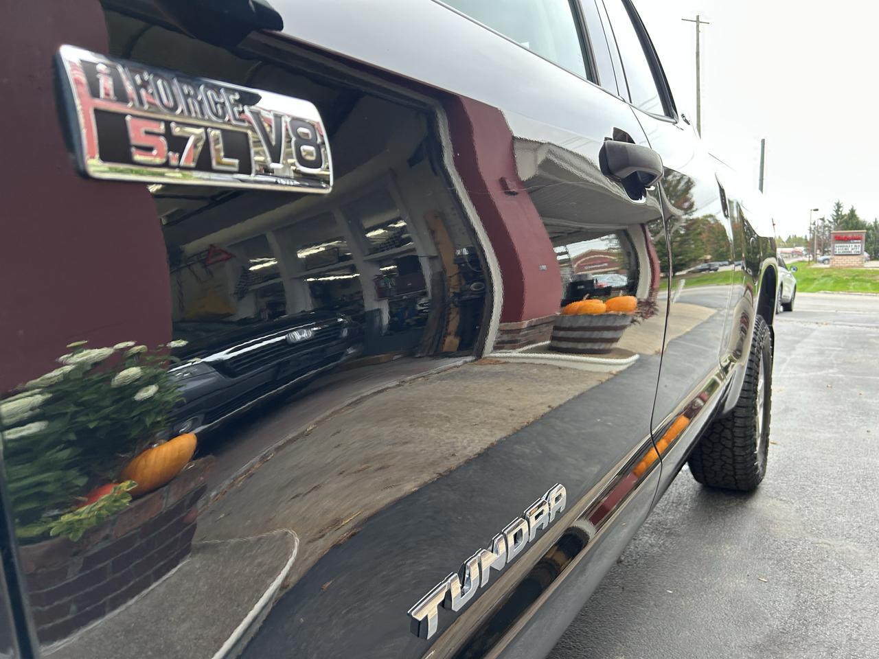Toyota Tundra 4WD SR5 Double Cab 6.5' Bed 5.7L (Natl) 2018