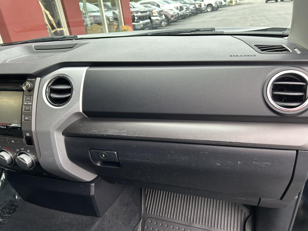 Toyota Tundra 4WD SR5 Double Cab 6.5' Bed 5.7L (Natl) 2018