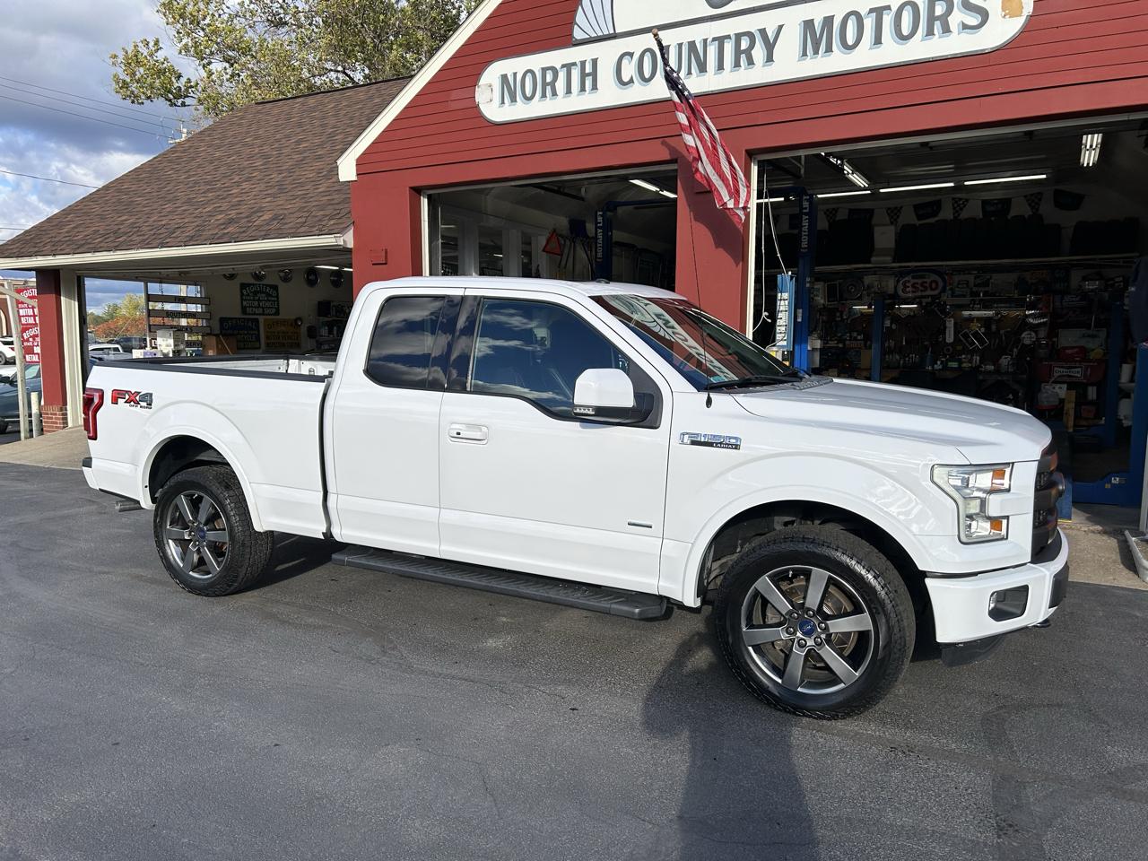 Ford F-150 4WD SuperCab 145" Lariat 2016