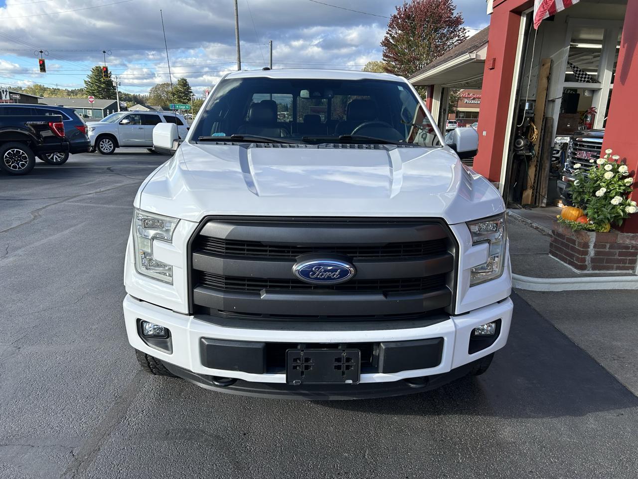 Ford F-150 4WD SuperCab 145" Lariat 2016
