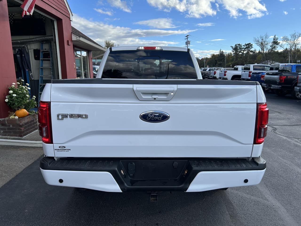 Ford F-150 4WD SuperCab 145" Lariat 2016