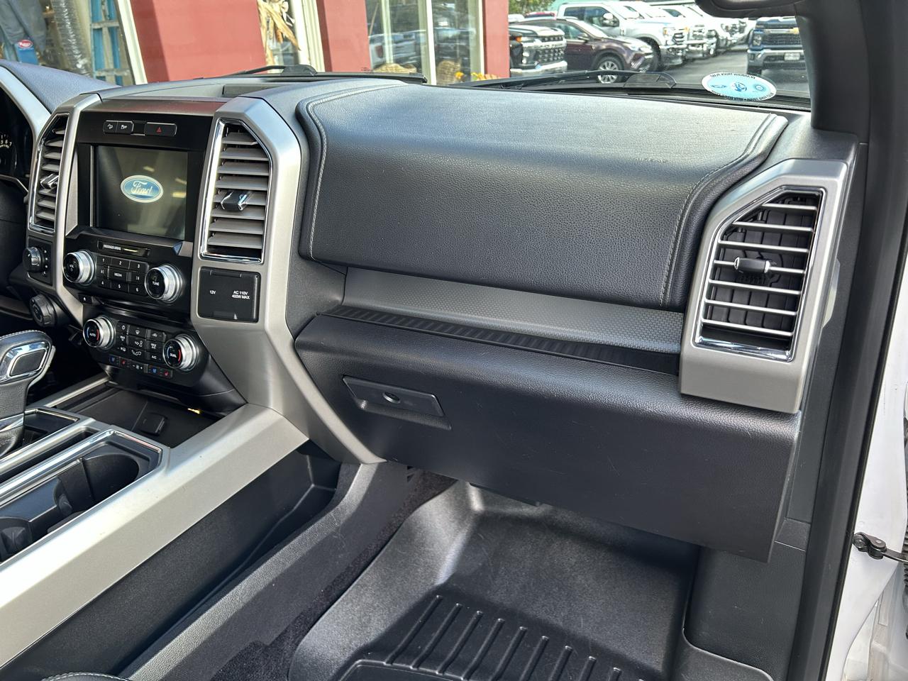 Ford F-150 4WD SuperCab 145" Lariat 2016