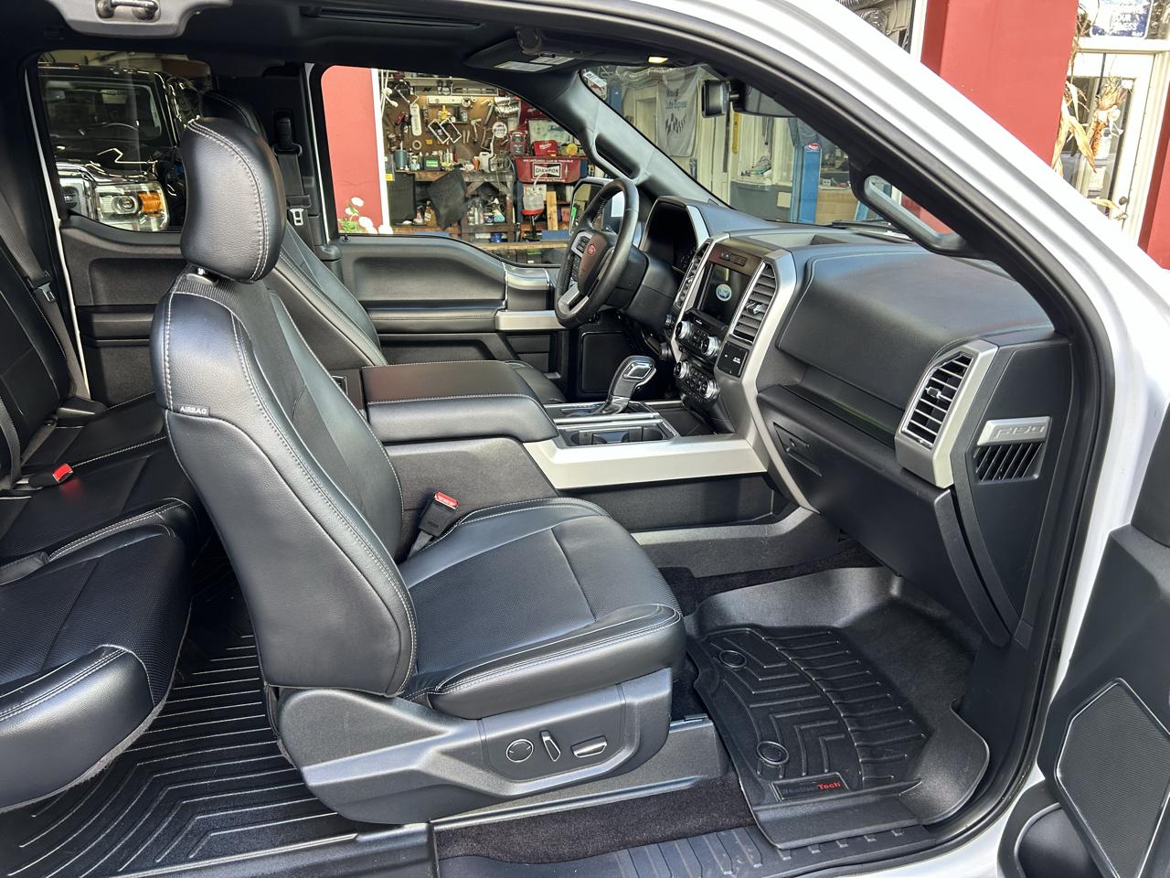 Ford F-150 4WD SuperCab 145" Lariat 2016