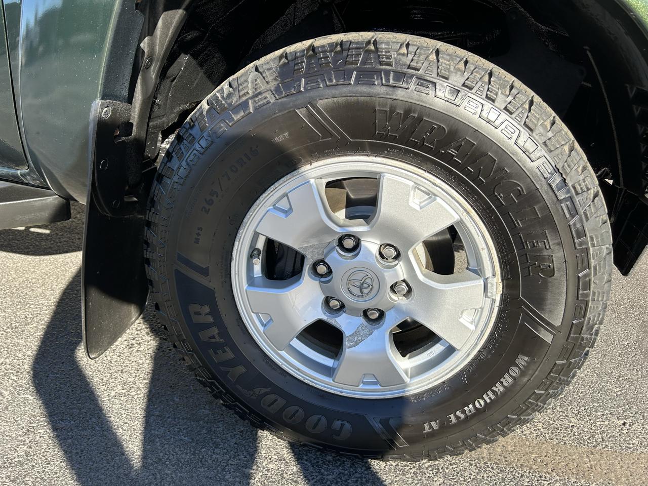 Toyota Tacoma 4WD Access Cab V6 MT (Natl) 2014