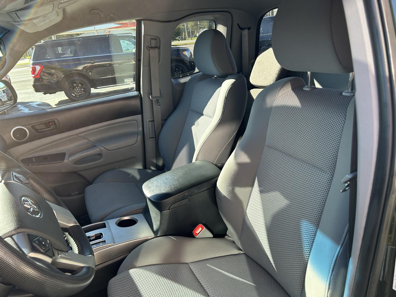 Toyota Tacoma 4WD Access Cab V6 MT (Natl) 2014
