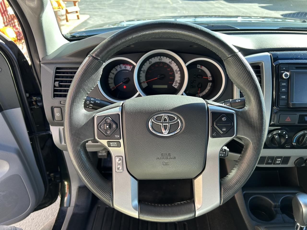 Toyota Tacoma 4WD Access Cab V6 MT (Natl) 2014