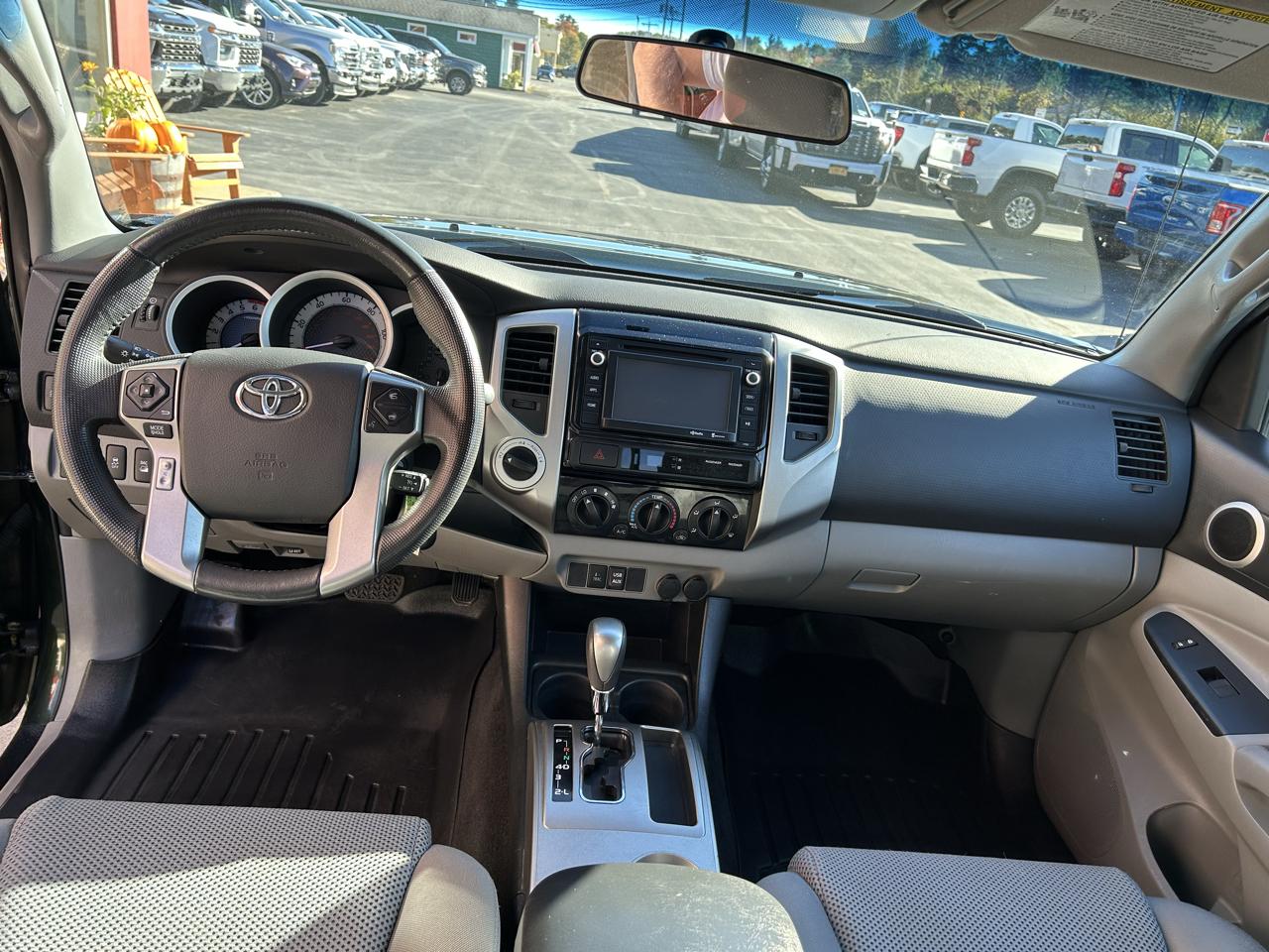 Toyota Tacoma 4WD Access Cab V6 MT (Natl) 2014
