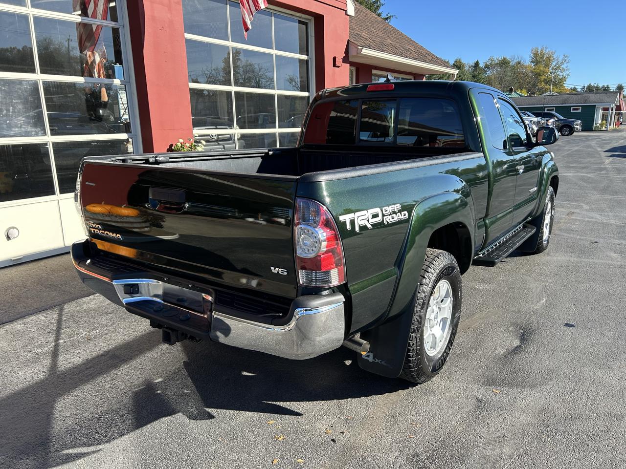 Toyota Tacoma 4WD Access Cab V6 MT (Natl) 2014