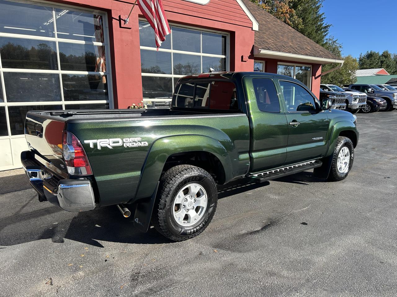 Toyota Tacoma 4WD Access Cab V6 MT (Natl) 2014