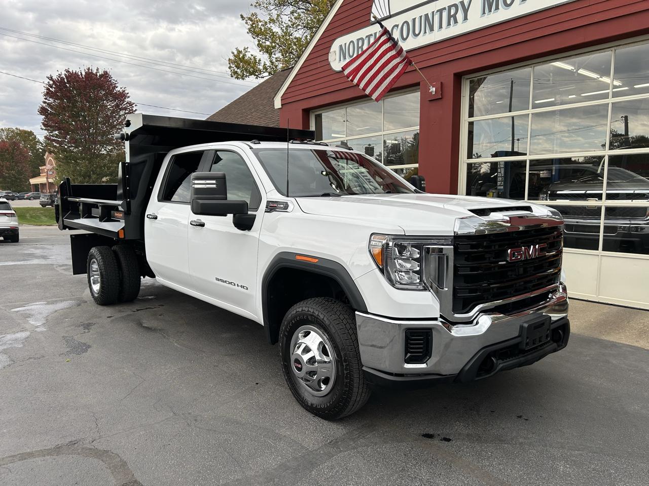 GMC Sierra 3500HD CC 4WD Crew Cab 177" WB, 60" CA Pro 2022