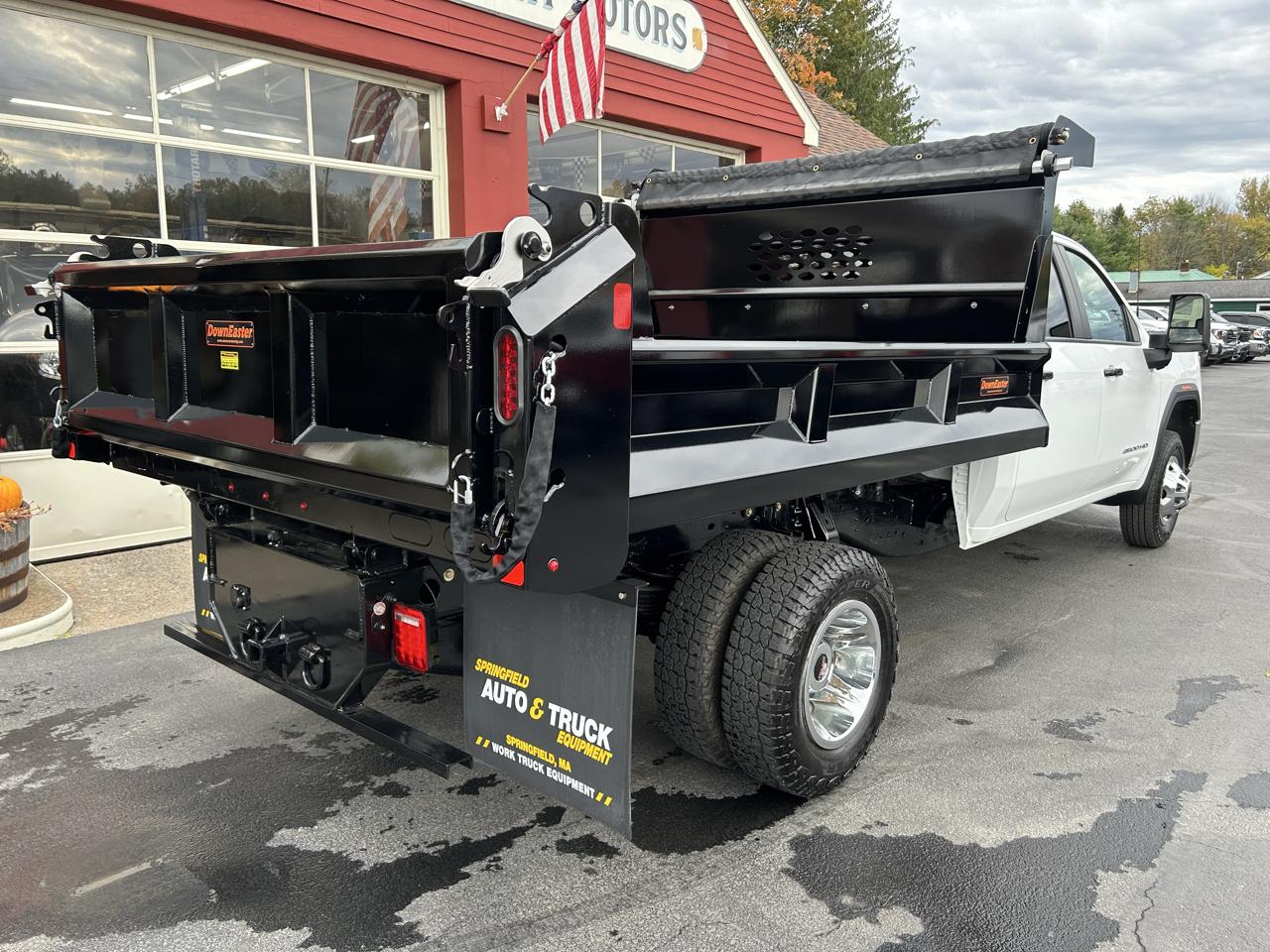 GMC Sierra 3500HD CC 4WD Crew Cab 177" WB, 60" CA Pro 2022