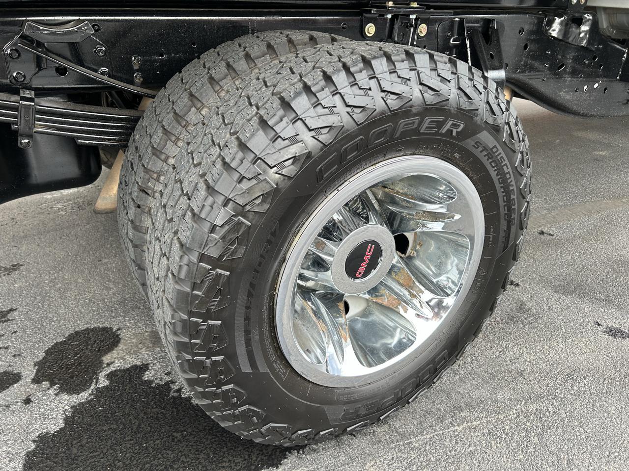 GMC Sierra 3500HD CC 4WD Crew Cab 177" WB, 60" CA Pro 2022