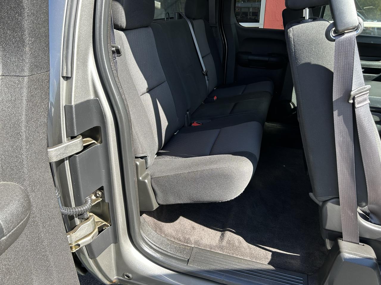 Chevrolet Silverado 2500HD 4WD Ext Cab 144.2" LT 2013