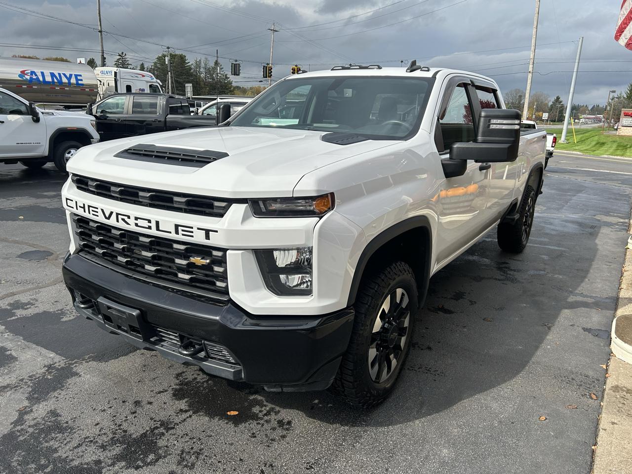 Chevrolet Silverado 2500HD 4WD Crew Cab 159" Custom 2020