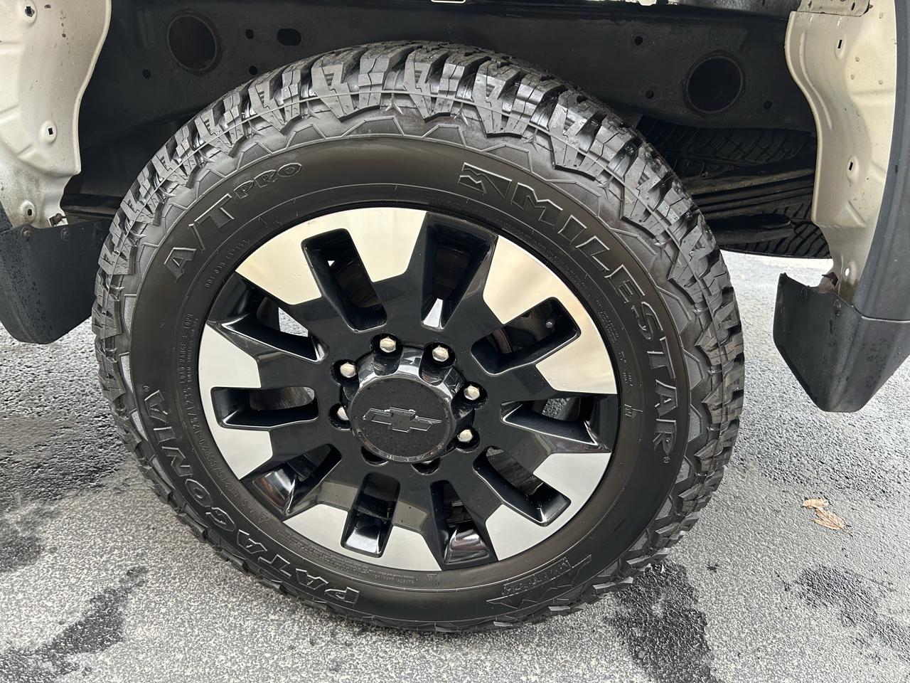 Chevrolet Silverado 2500HD 4WD Crew Cab 159" Custom 2020
