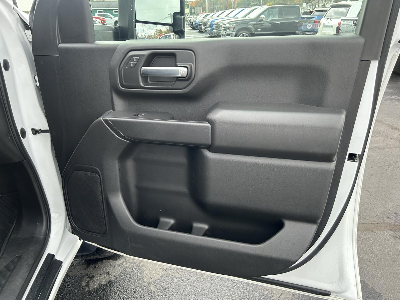 Chevrolet Silverado 2500HD 4WD Crew Cab 159" Custom 2020