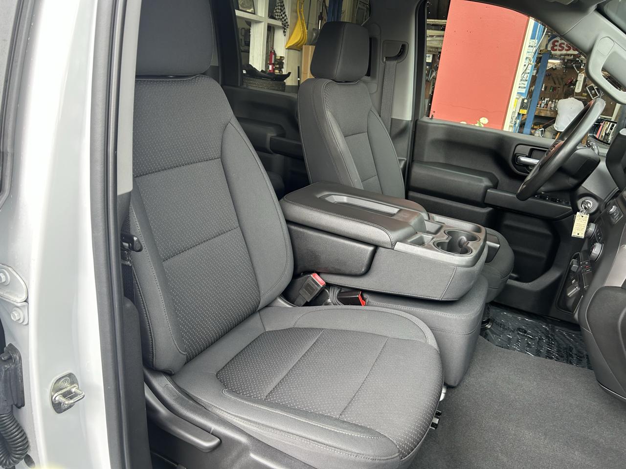 Chevrolet Silverado 2500HD 4WD Crew Cab 159" Custom 2020