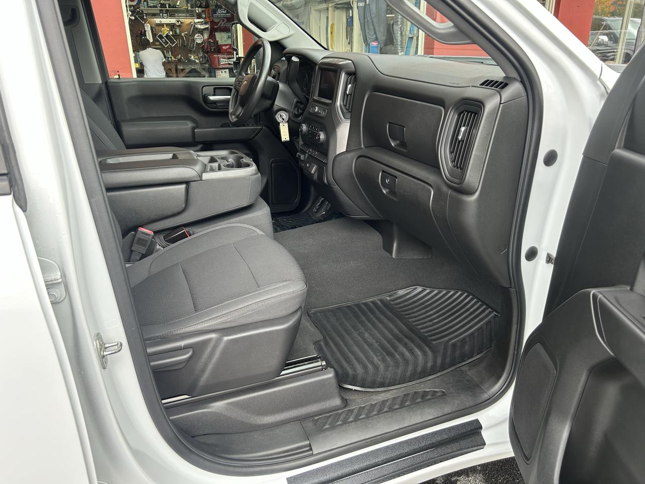 Chevrolet Silverado 2500HD 4WD Crew Cab 159" Custom 2020