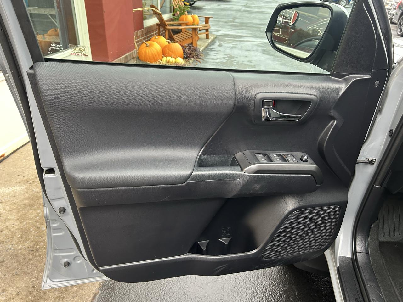 Toyota Tacoma 4WD TRD Off Road Double Cab 5' Bed V6 MT (Natl) 2020