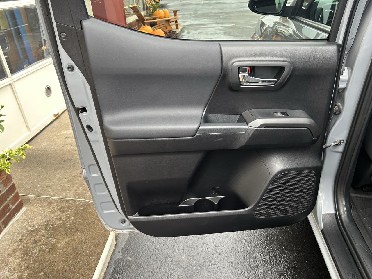 Toyota Tacoma 4WD TRD Off Road Double Cab 5' Bed V6 MT (Natl) 2020