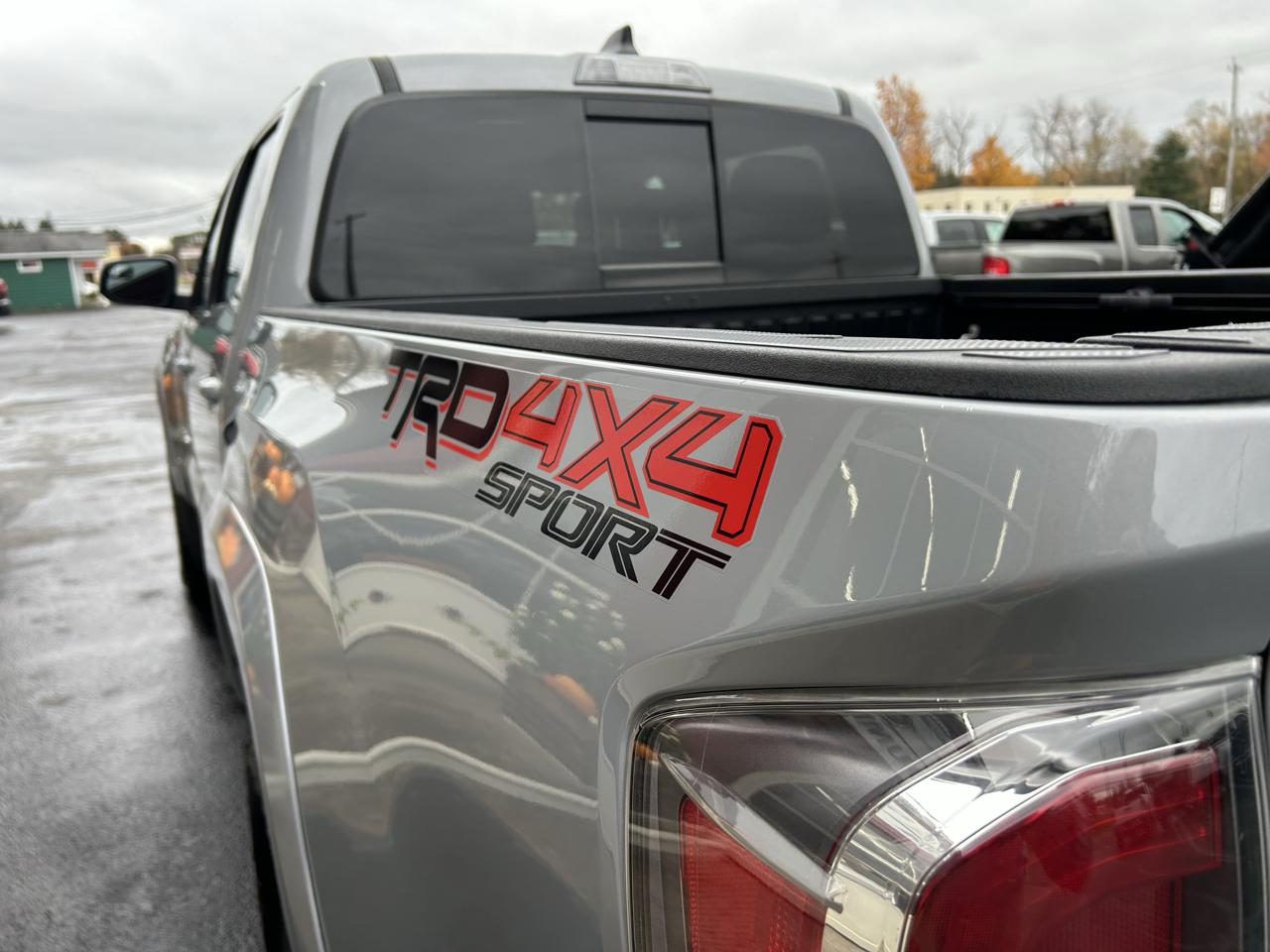 Toyota Tacoma 4WD TRD Off Road Double Cab 5' Bed V6 MT (Natl) 2020