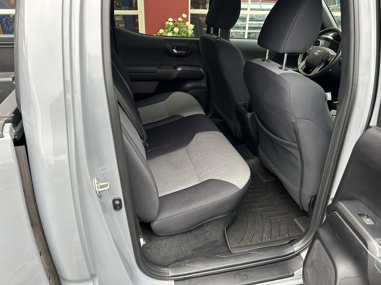 Toyota Tacoma 4WD TRD Off Road Double Cab 5' Bed V6 MT (Natl) 2020