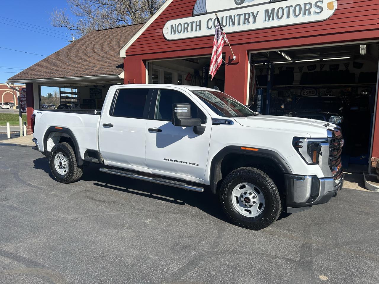 GMC Sierra 2500HD 4WD Crew Cab 159" Pro 2024