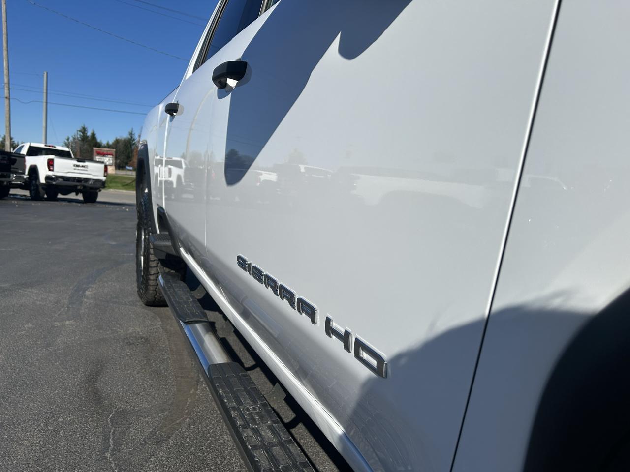 GMC Sierra 2500HD 4WD Crew Cab 159" Pro 2024
