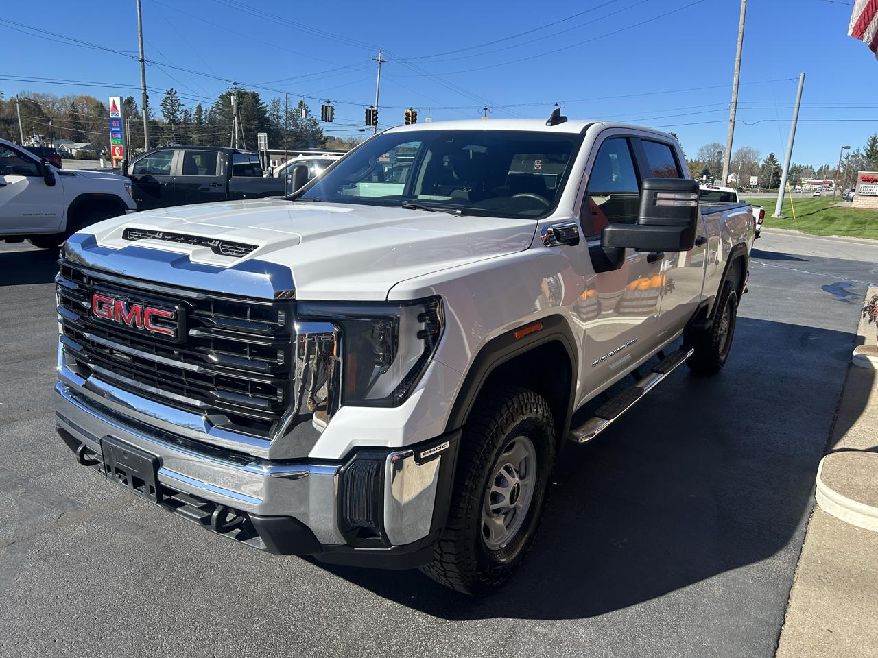 GMC Sierra 2500HD 4WD Crew Cab 159" Pro 2024