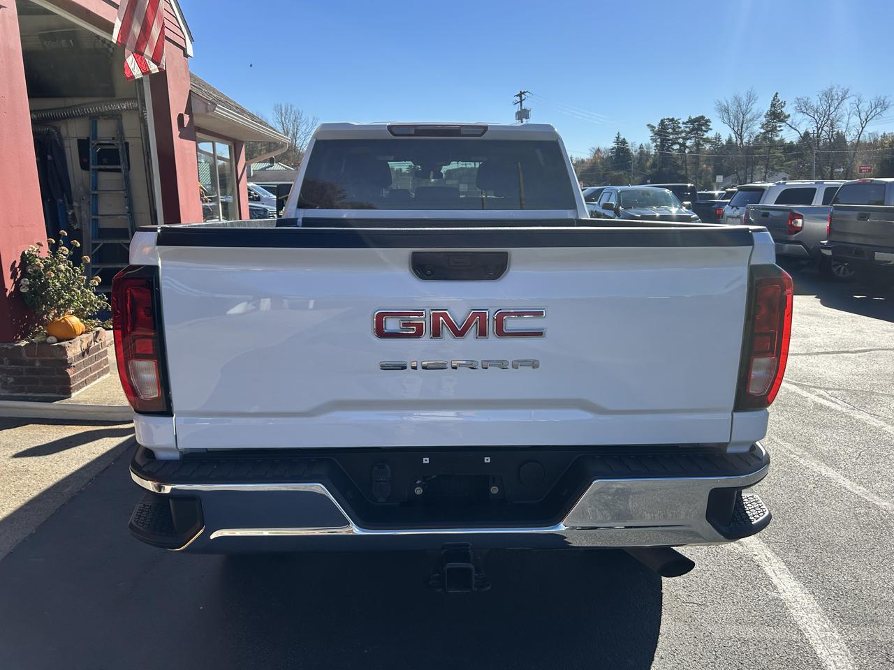 GMC Sierra 2500HD 4WD Crew Cab 159" Pro 2024