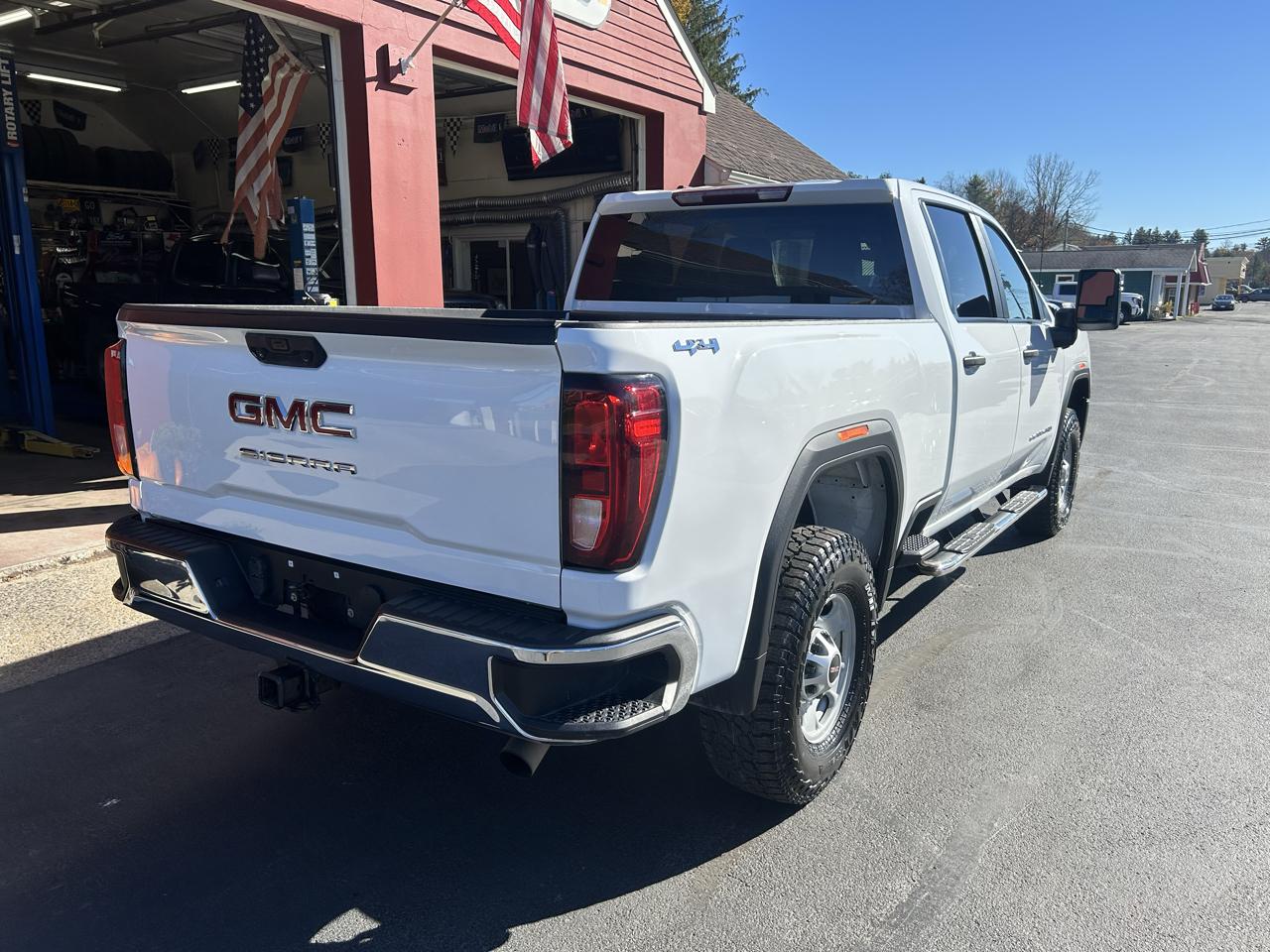 GMC Sierra 2500HD 4WD Crew Cab 159" Pro 2024