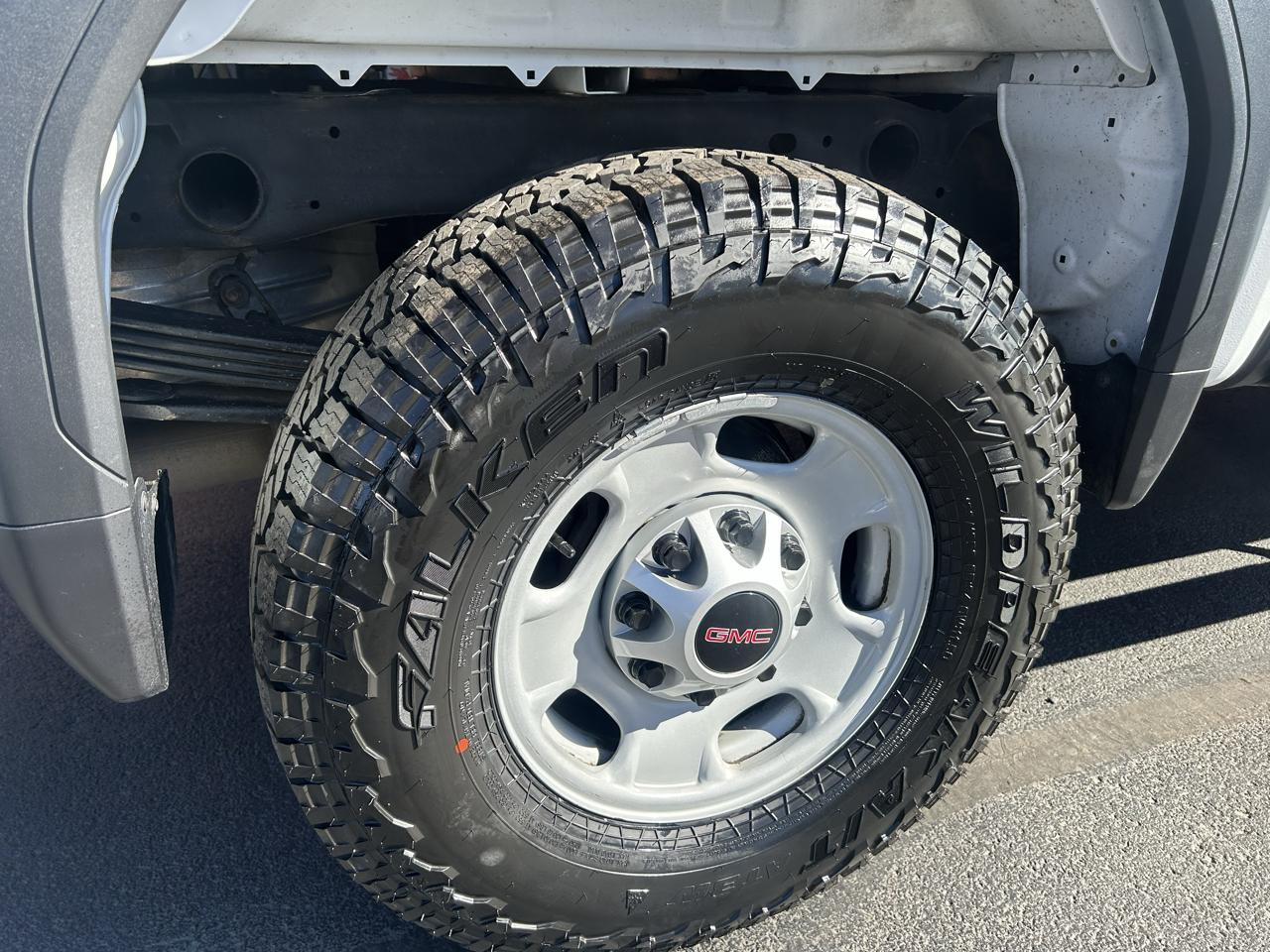 GMC Sierra 2500HD 4WD Crew Cab 159" Pro 2024