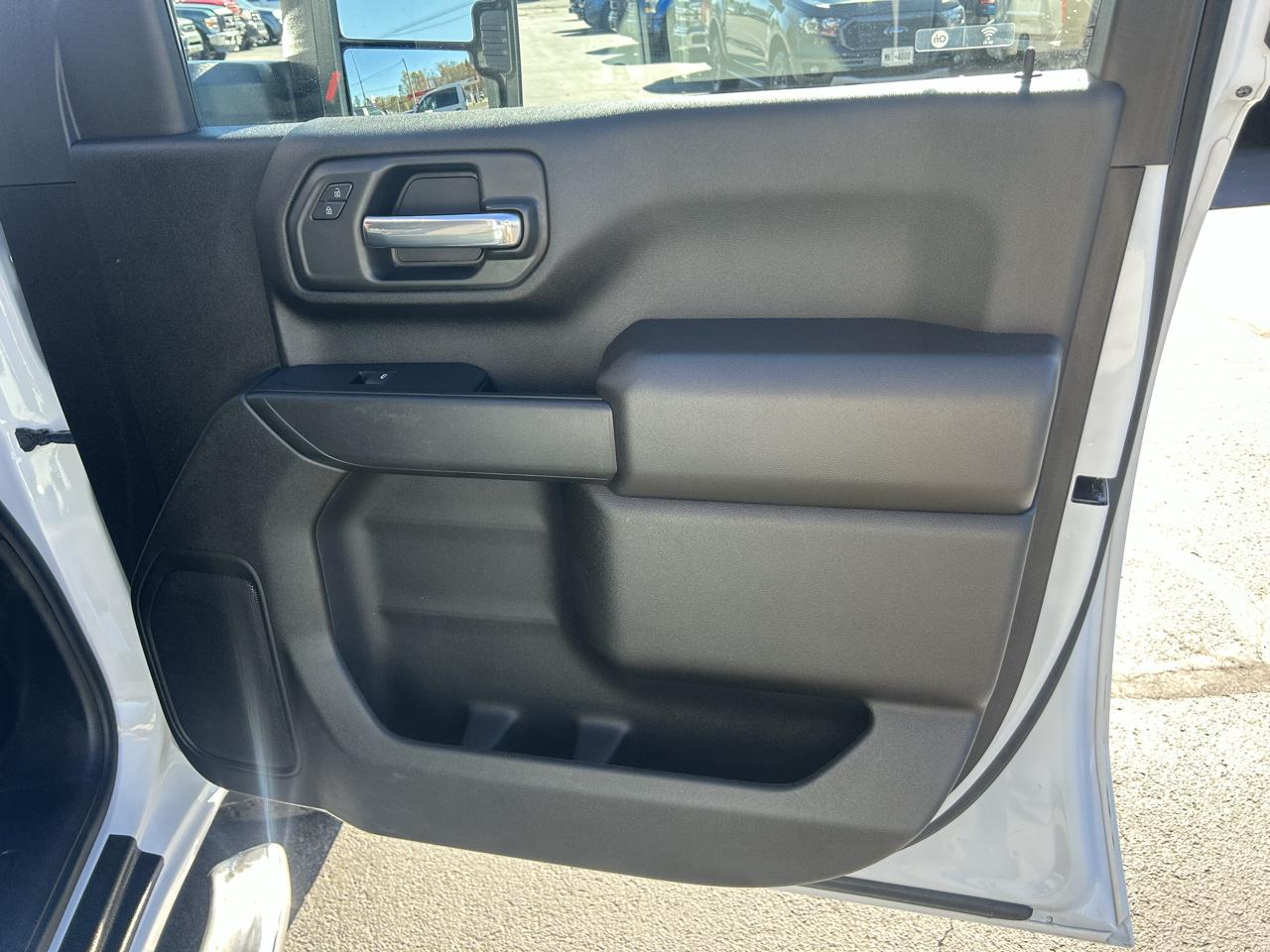 GMC Sierra 2500HD 4WD Crew Cab 159" Pro 2024