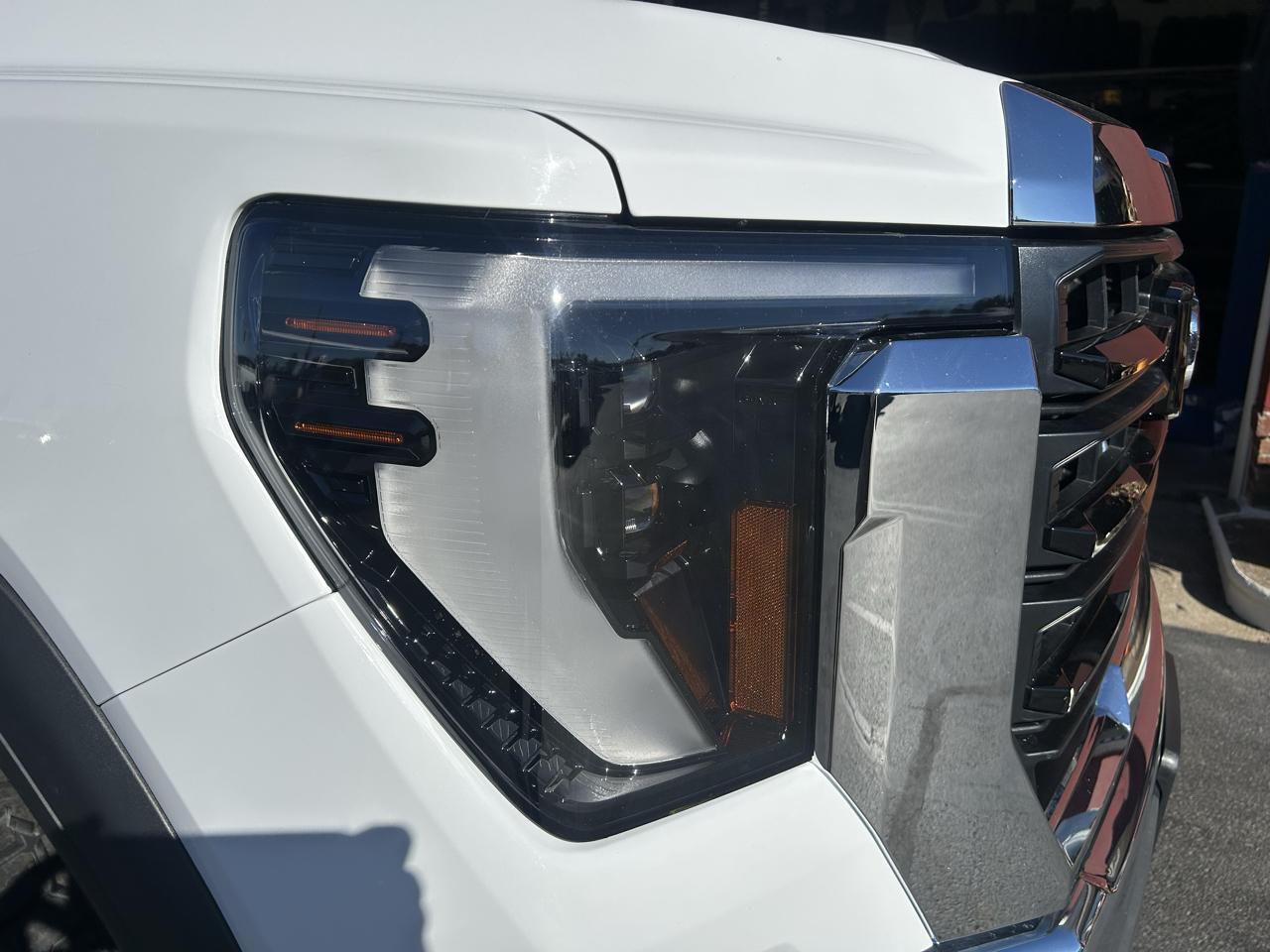 GMC Sierra 2500HD 4WD Crew Cab 159" Pro 2024