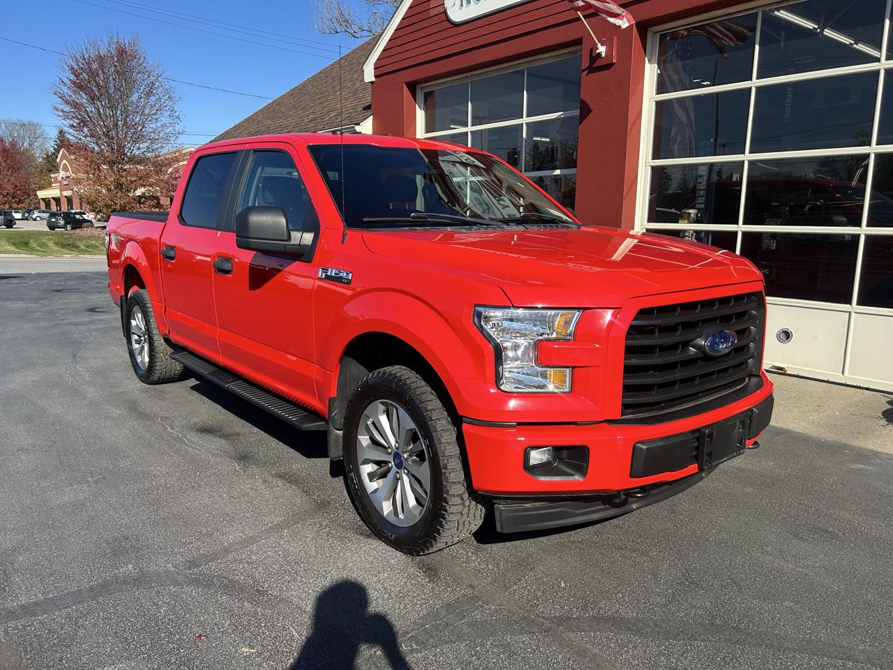 Ford F-150 4WD SuperCrew 145" STX 2017