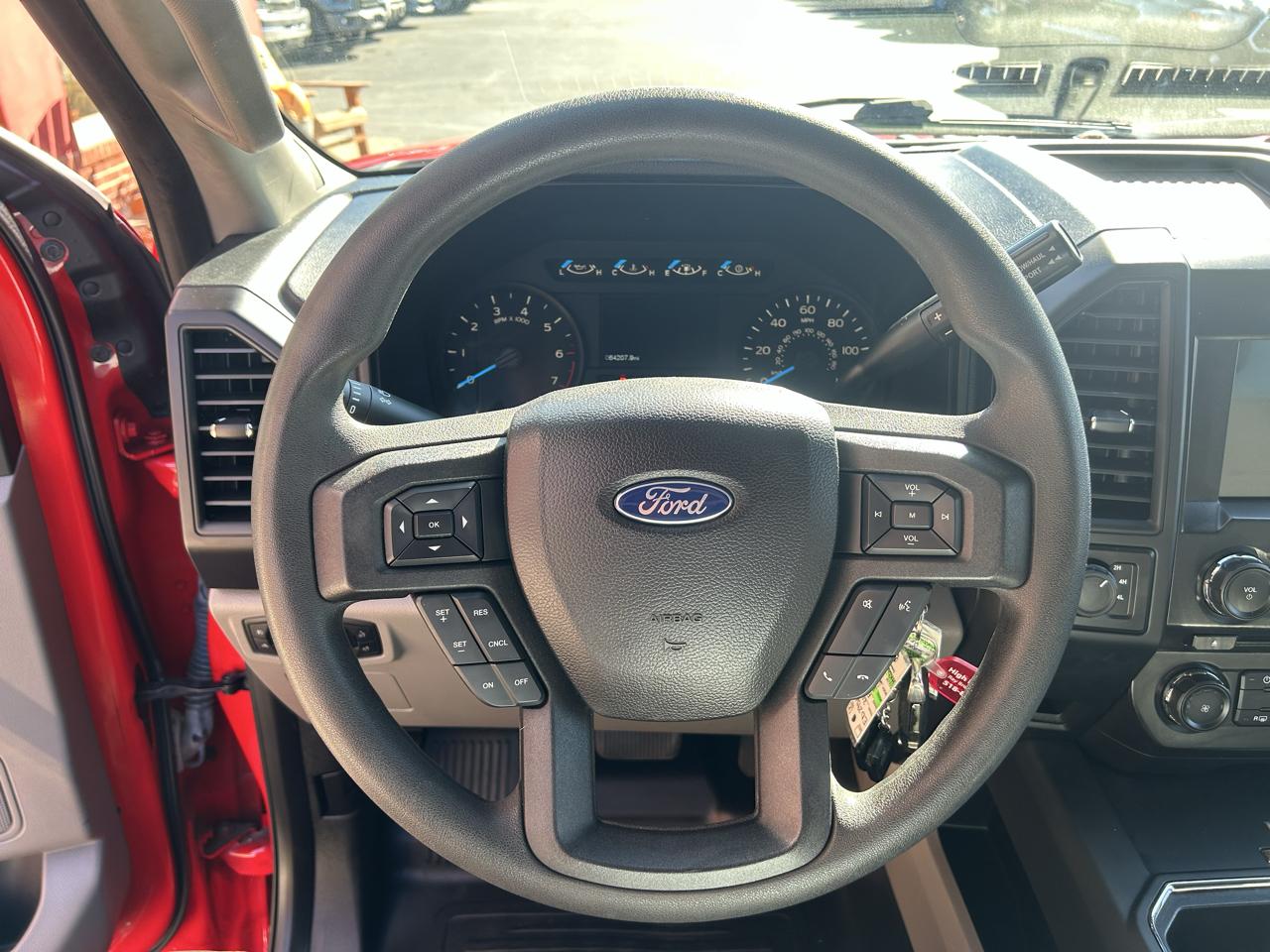 Ford F-150 4WD SuperCrew 145" STX 2017