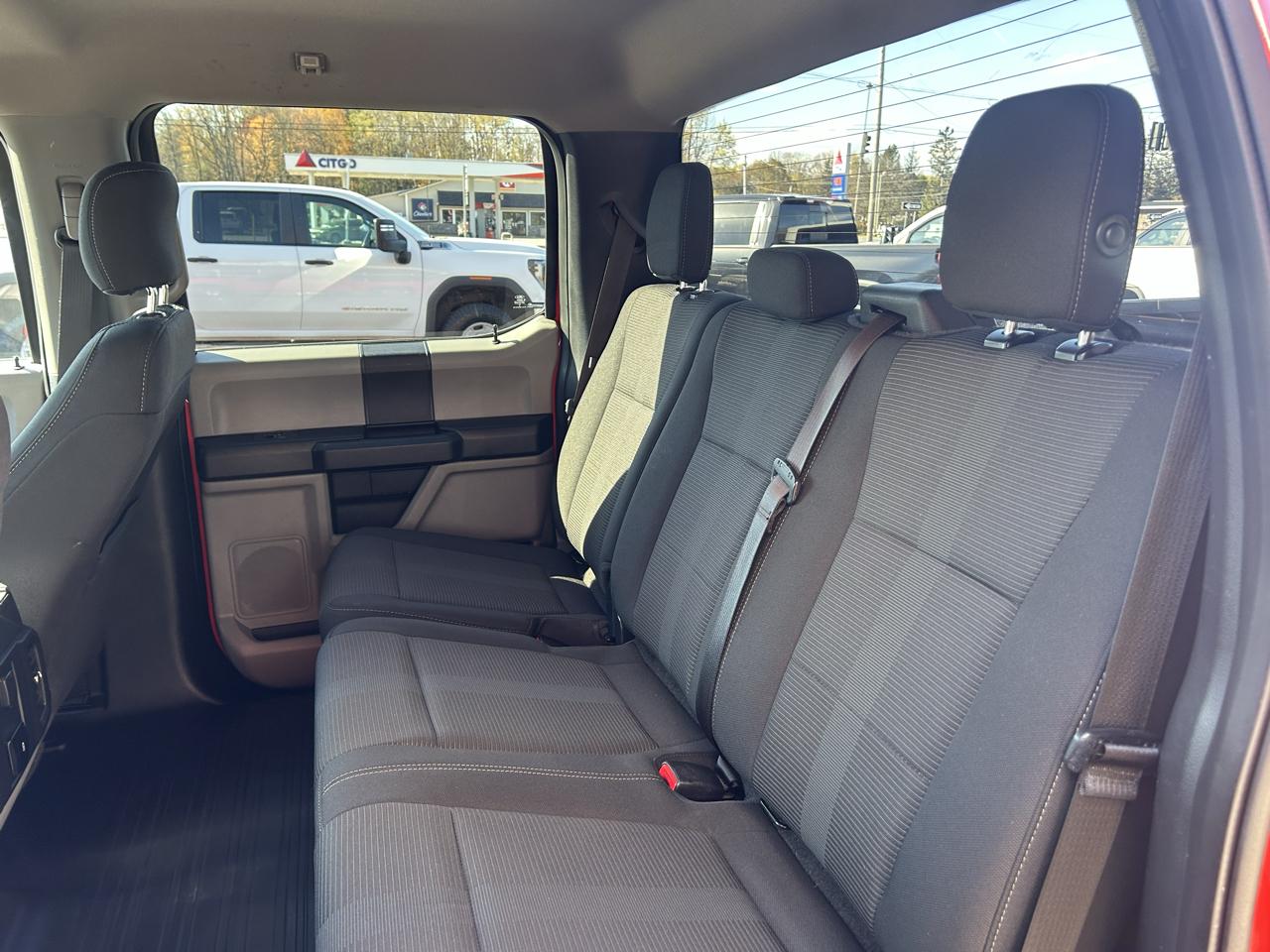 Ford F-150 4WD SuperCrew 145" STX 2017