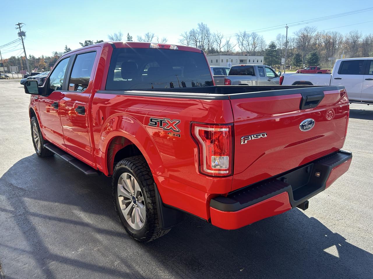 Ford F-150 4WD SuperCrew 145" STX 2017